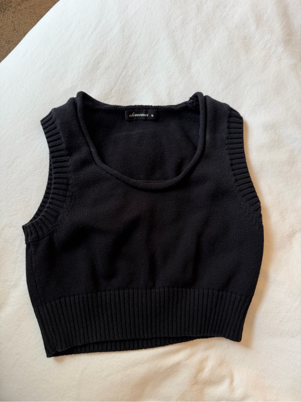 Black knit cropped tank